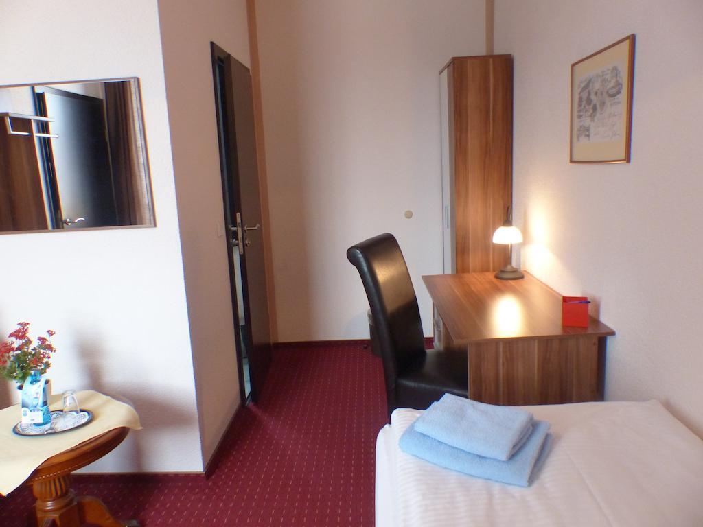 Hotel Friedchen Mit Eigener Fleischerei Artern Pokoj fotografie