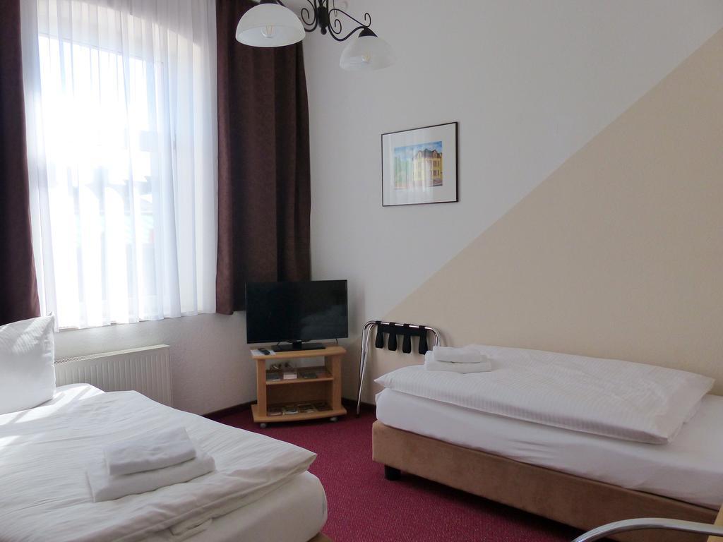 Hotel Friedchen Mit Eigener Fleischerei Artern Exteriér fotografie