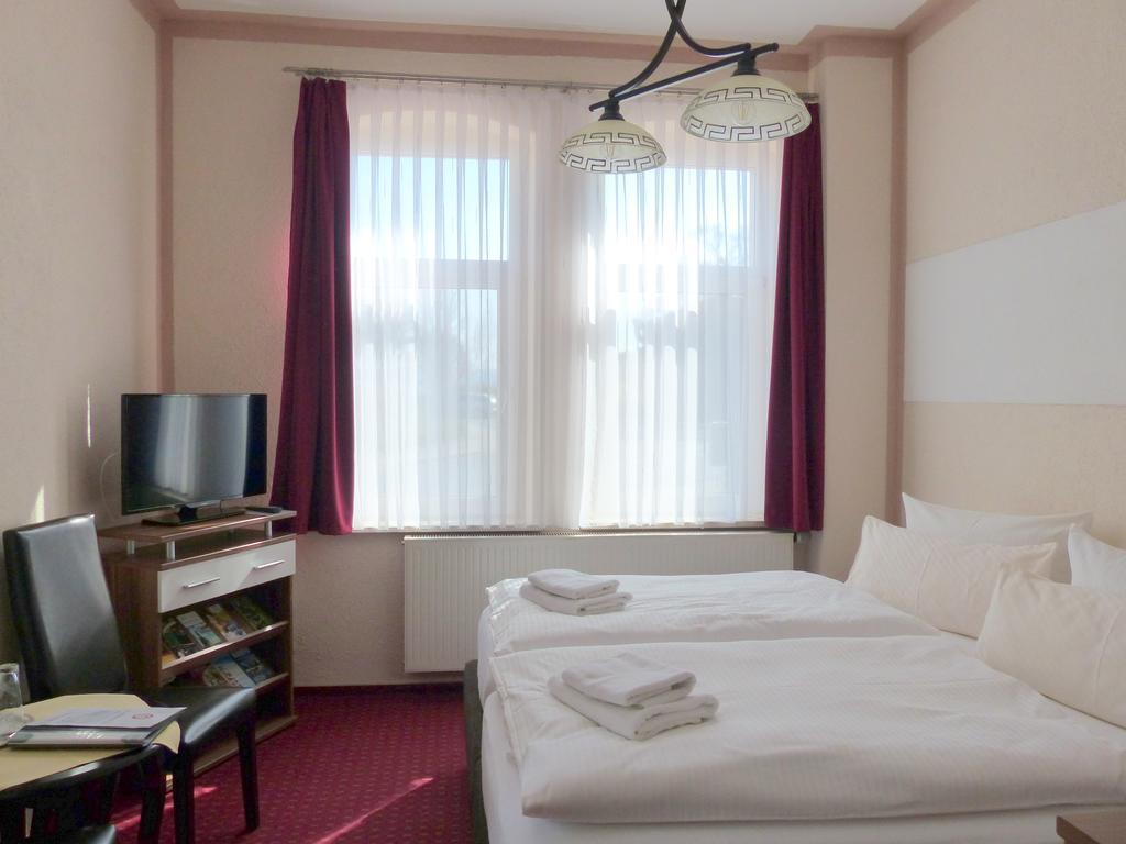 Hotel Friedchen Mit Eigener Fleischerei Artern Exteriér fotografie
